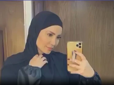 بالفيديو|| من ثوب الاستحمام إلى الحجاب... نسرين طافش تشعل المواقع ومتابعين يشجعونها "لابقلك لا تشيليه"