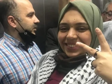 بالفيديو|| هذا ما قالته الأسيرة الفلسطينية الحامل أنهار الديك بعد الإفراج عنها