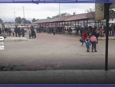 انهيار الليرة يتسبب بشلل قطاعي المواصلات والتجارة بالساحل السوري