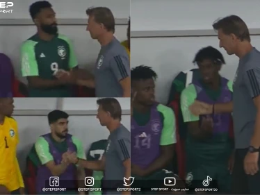 مدرب المنتخب السعودي "رينارد" يودع لاعبيه في آخر مباراة له