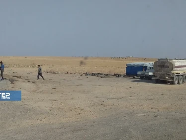 شاهد بالصور: قسد توقف صهاريج نقل المحروقات بريف الرقة وتمنع أصحابها من العمل، والسبب!!