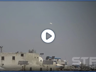 بالفيديو|| منطاد المراقبة التركي يجوب سماء إدلب تزامناً مع تبادل القصف بين الأتراك والنظام السوري