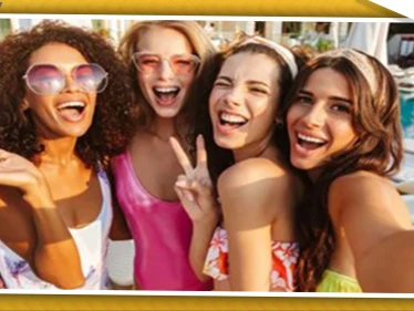 دراسة تكشف سببًا غريبًا وراء رغبة النساء بارتداء ملابس تكشف مفاتنهن!