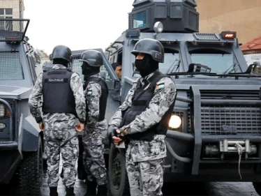 الأمن العام الأردني يُعيد الانتشار في مناطق مختلفة من المملكة ويهدد المخالفين لقراراتها "لن نتهاون"