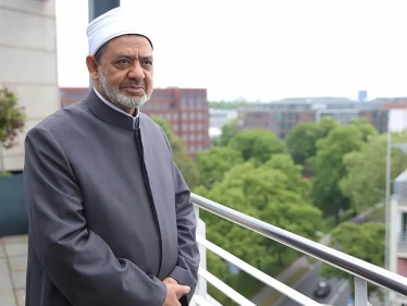 بالفيديو|| شيخ الأزهر يتحدث عن الأزمة الجديدة التي تضرب العالم ويحذر من أخطارها