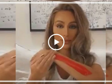 شاهد بالفيديو|| ماذا فعلت فنانة لبنانية شهيرة بيدها دعماً للمظاهرات