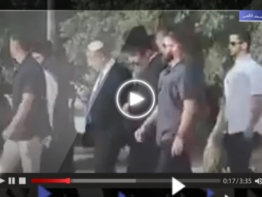 بالفيديو|| بن غفير يقتحم باحة المسجد الأقصى وسط حراسة أمنية.. ويوجه رسالة لـ"حماس"