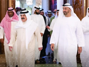 محمد بن زايد يصل المنامة ويتحدث عن ملفات سيبحثها مع العاهل البحريني