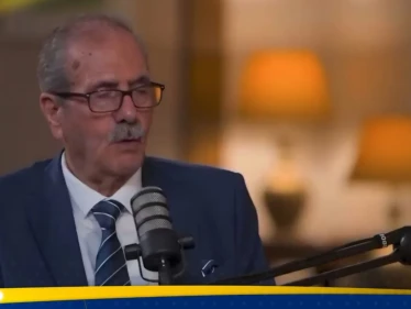 بالفيديو|| والد أحمد الشرع يكشف تفاصيل مثيرة عن نسبهم وحوار ليلة السيطرة على حلب