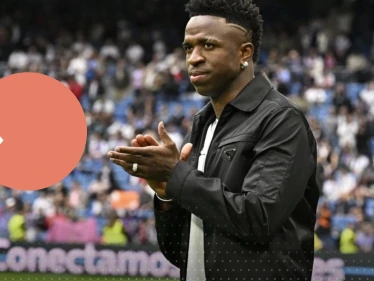 جمهور ريال مدريد يدعم فينيسيوس جونيور بطريقة رائعة