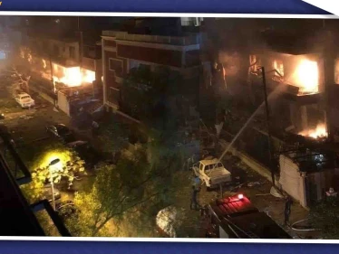 صور || الدمار الناتج عن الغارة الإسرائيلية بمنطقة المزة في دمشق