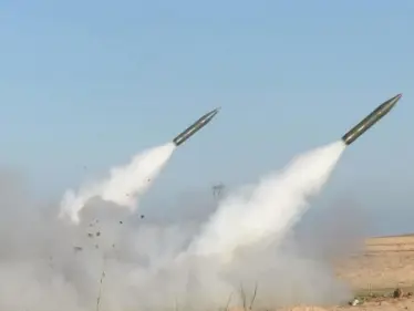 صواريخ تستهدف قاعدة عسكرية عراقية تضم قوات التحالف الدولي - وكالة ستيب نيوز