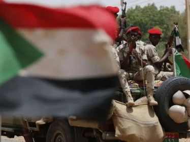 انقلاب السودان.. الاتحاد الأوروبي يتحدث عن "خيانة" ودعوات من دول عربية