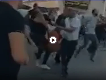 مواجهات عنيفة بالداخل المحتل إثر اقتحام الشرطة الإسرائيلية لحفلِ زفاف (فيديو)