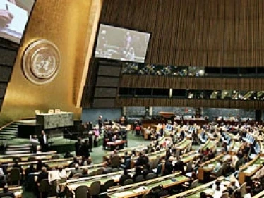 مجلس حقوق الإنسان في الأمم المتحدة ينهي تفويض محققيه الدوليين في جرائم الحرب باليمن
