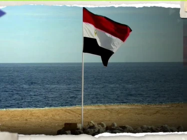 بعد ساعات من حادث صاروخ سيناء.. مصر تنشر فيديو لجسم "غريب" سقط في نويبع