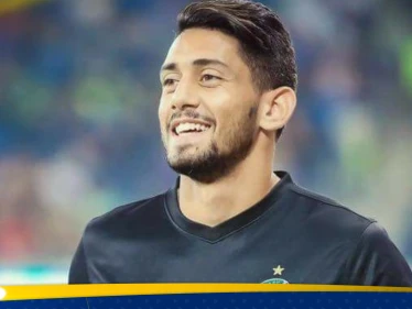 "قاد منتخب إسرائيل".. لاعب كرة قدم مشارك بكأس آسيا يثير الجدل