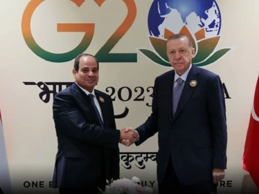 بالفيديو|| أول لقاء رسمي بين أردوغان والسيسي في قمة العشرين بعد عقدٍ من القطيعة