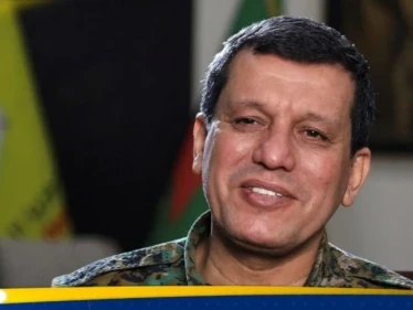 قائد قوات سوريا الديمقراطية يكشف تفاصيل مكالمته مع مبعوث ترامب - وكالة ستيب نيوز