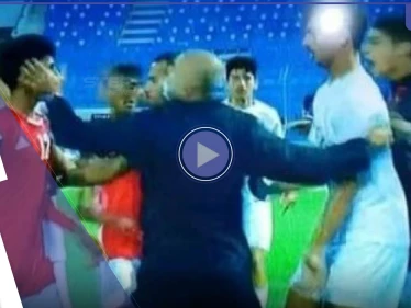 بالفيديو|| اعتذار رسمي بعد اعتداء مدرب منتخب سوريا بالضرب على لاعب يمني وغضب واسع على المنصات - وكالة ستيب نيوز