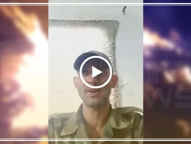 بعد أيام من فضحه لضباط مطار التيفور.. عسكري يكذّب نفسه مبررا بأنهم "دفشوه"