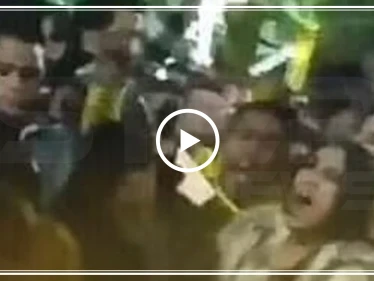بالفيديو|| عشرات الشبان يتحرشون جنسيًا بفتاة وسط الشارع.. والأخيرة تستنجد