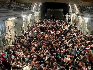قطر تتخذ إجراءً صادماً للأفغان وأمريكا تطرح الخطة البديلة