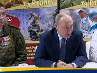 بوتين: العدو محاصر وقد تم تطويقه بوتين: العدو محاصر وقد تم تطويقه - وكالة ستيب نيوز