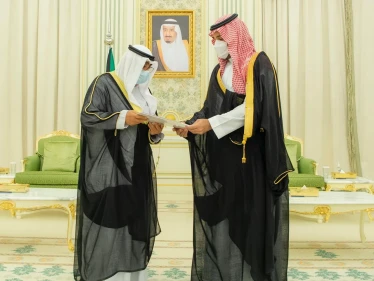 بالفيديو|| في أوّل زيارةٍ رسمية لولي العهد الكويتي.. محمد بن سلمان يتسلم رسالة خطية لخادم الحرمين من أمير الكويت