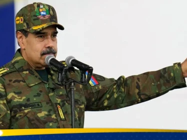 أول تعليق من الرئيس الفنزويلي بعد تعرض بلاده لقصف أمريكي - وكالة ستيب نيوز