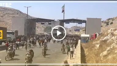 خاص لستيب : اقتحام المتظاهرين لمعبر باب الهوى وصدام مباشر مع تحرير الشام والجنود الاتراك  (فيديو)