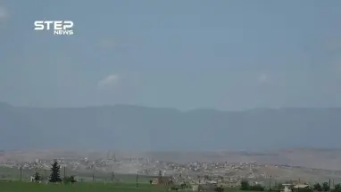مشاهد تحبس الأنفاس .. لحظة تنفيذ الطيران الحربي غارات على بلدة كفرنبودة شمال حماة