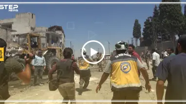مشاهد من المجزرة التي وقعت بفعل الغارات الجوية على قرية أورم الجوز بريف إدلب وتسببت بسقوط عدد من القتلى والجرحى