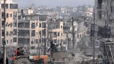 النظام يُقرّر إخلاء الأبنية المهددة بالانهيار في مدينة حلب