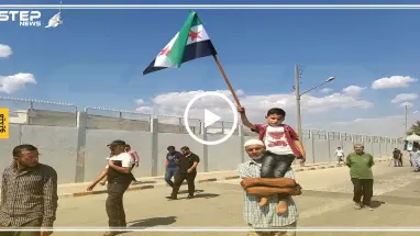 تضامنا مع إدلب، مظاهرة في معبر باب السلامة بريف حلب الشمالي طالبت بإسقاط النظام وعودة المهجرين إلى مناطقهم