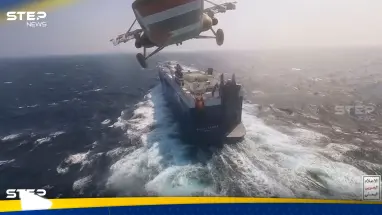 بصواريخ بحرية.. الحوثيون يعلنون استهداف سفينة عسكرية أمريكية في خليج عدن