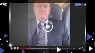 شاهد|| صحافي يفاجئ سيناتور أمريكي داخل قطار بسؤال عن دعم إسرائيل لقتل أطفال غزة.. والأخير يرد