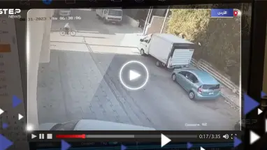 شاهد|| سارق مركبة في الأردن يسحل فتاة أكثر من نصف كيلومتر والأمن يقبض عليه