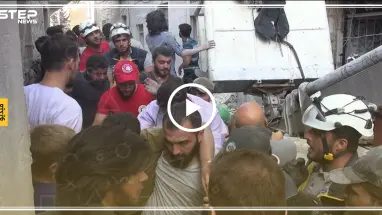 مشاهد من القصف على مدينة أريحا جنوبي إدلب أسفر عن قتلى وجرحى مدنيين (فيديو)