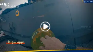 شاهد من المسافة صفر.. مقاتل من القسام يخرج من فتحة نفق ويفجر دبابة إسرائيلية ثم يعود