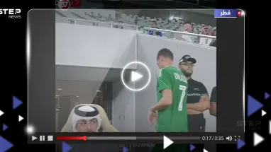 شاهد|| لقطة مثيرة للجدل في الدوري القطري.. لاعب يغادر الملعب قبل انتهاء المباراة!