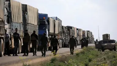 قسد تتهم روسيا بتجميد المفاوضات مع النظام، وتسلم عناصر من داعش للعراق