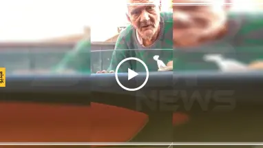 بعد تخلي أولاده عنه.. مسن لبناني يعتاش على القمامة (فيديو)
