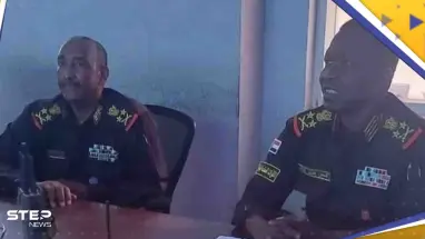 شاهد|| أول ظهور للبرهان بعد اشتعال أحداث السودان وهو يدير إحدى غرف العمليات العسكرية