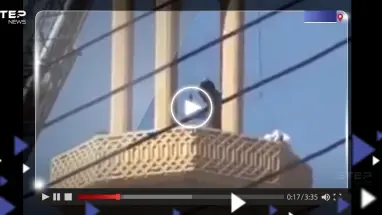 فيديو لعملية إنقاذ شاب مصري حاول إلقاء نفسه من فوق مئذنة يثير جدلاً واسعاً