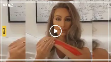 شاهد بالفيديو|| ماذا فعلت فنانة لبنانية شهيرة بيدها دعماً للمظاهرات