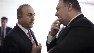 بومبيو: تهديد ترامب لتركيا لن يُغير انسحابنا من سوريا، وأوغلو: بلادنا لاتهاب التهديدات