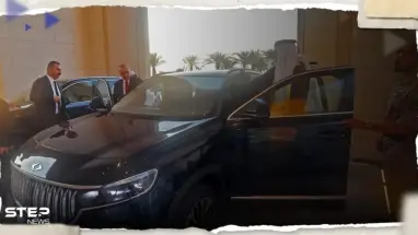 شاهد|| فور وصوله الدوحة.. أردوغان يهدي أمير قطر سيارة "توغ" والأخير يطلعه على أمر