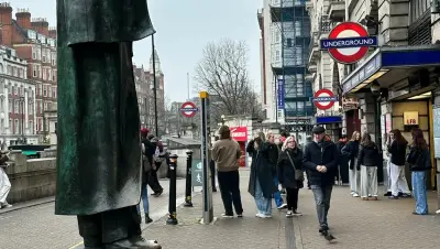 تمثال شارلوك هولمز، لندن