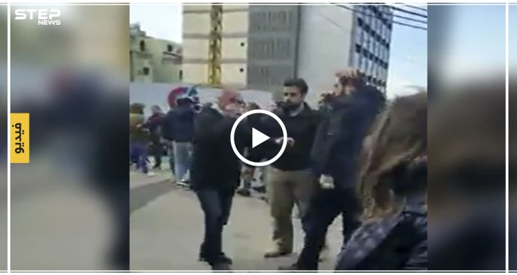 بالفيديو || عناصر "حركة أمل" تعتدي على محتجين بالضرب وتوقع جرحى في بيروت